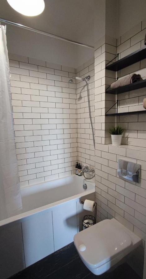 Apartmán Przestronny Apartament W Centrum Varšava Exteriér fotografie