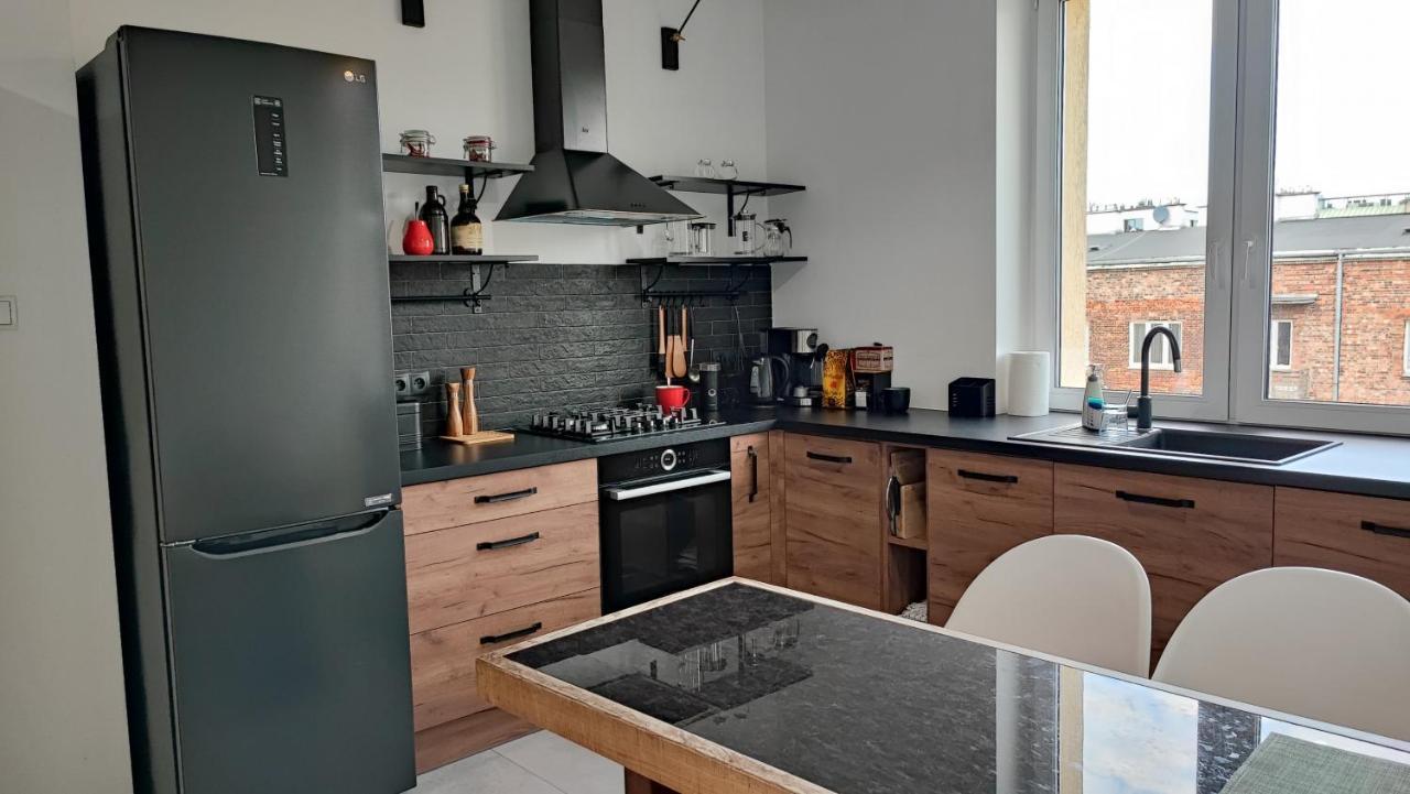Apartmán Przestronny Apartament W Centrum Varšava Exteriér fotografie